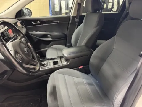 More photos of 2016 Kia Sorento LX at Don Wood Hyundai, OH