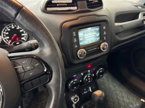 More photos of 2016 Jeep Renegade Latitude at Don Wood Hyundai, OH