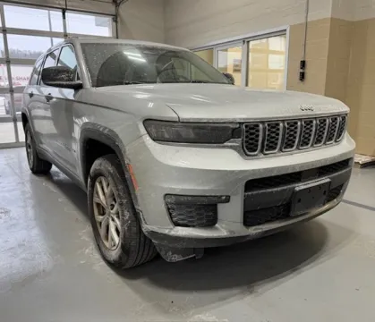 Silver 2021 Jeep Grand Cherokee L Limited for sale in Athens, OH