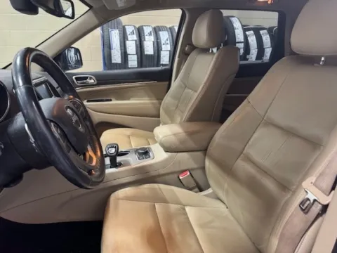 More photos of 2014 Jeep Grand Cherokee Limited at Don Wood Hyundai, OH