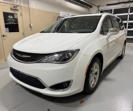 Photos of 2020 Chrysler Pacifica Limited for sale in Athens, OH at Don Wood Hyundai