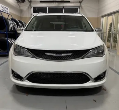 Another view of 2020 Chrysler Pacifica Limited for sale in Athens, OH at Don Wood Hyundai