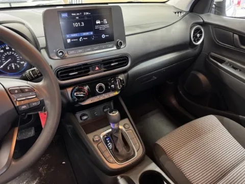 More photos of 2022 Hyundai Kona SE at Don Wood Hyundai, OH