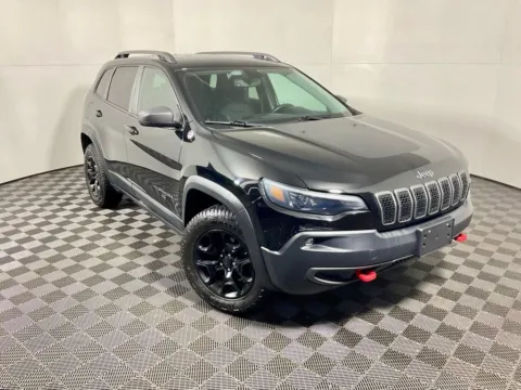More photos of 2019 Jeep Cherokee Trailhawk at Don Wood Hyundai, OH
