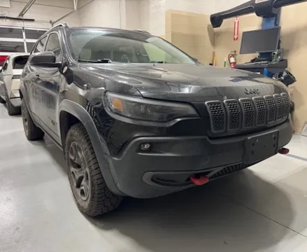 Black 2019 Jeep Cherokee Trailhawk for sale in Athens, OH