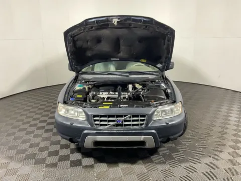 More photos of 2006 Volvo XC70 2.5T at Don Wood Hyundai, OH