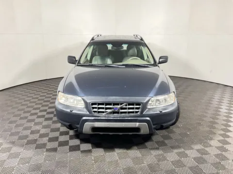 More photos of 2006 Volvo XC70 2.5T at Don Wood Hyundai, OH