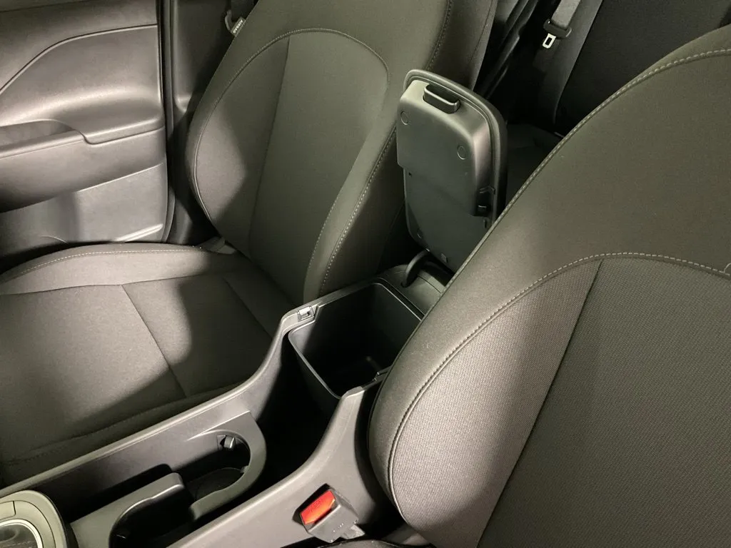Hyundai Kona photo 30