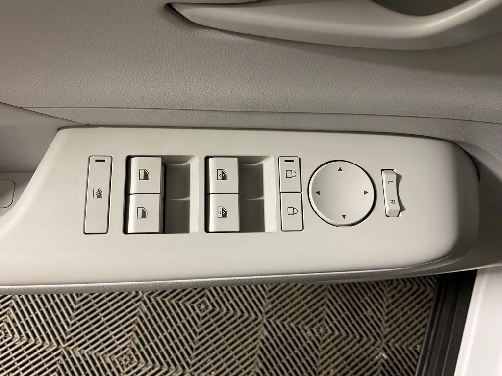 Hyundai Kona photo 19
