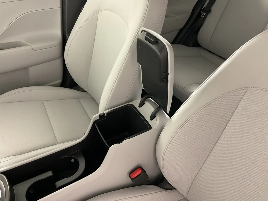 Hyundai Kona photo 30