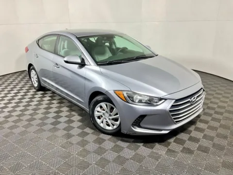 More photos of 2017 Hyundai Elantra SE at Don Wood Hyundai, OH