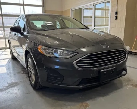 Gray 2020 Ford Fusion SE for sale in Athens, OH