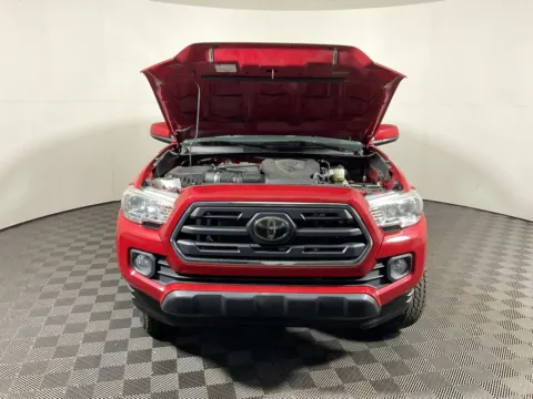 More photos of 2019 Toyota Tacoma SR5 at Don Wood Hyundai, OH