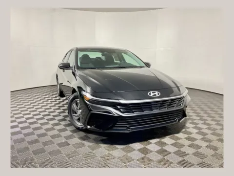 Black 2026 Hyundai Elantra SE for sale in Athens, OH