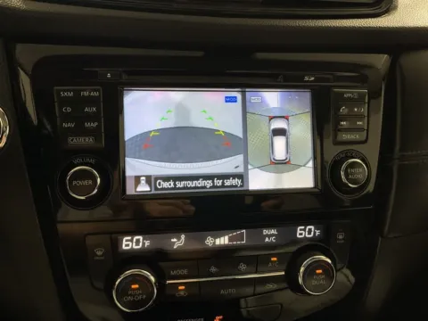 More photos of 2017 Nissan Rogue SL at Don Wood Hyundai, OH