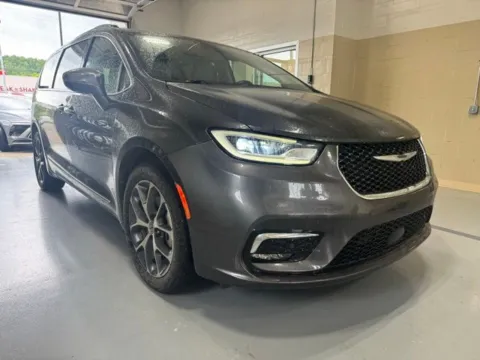 Photos of 2021 Chrysler Pacifica Limited for sale in Athens, OH at Don Wood Hyundai