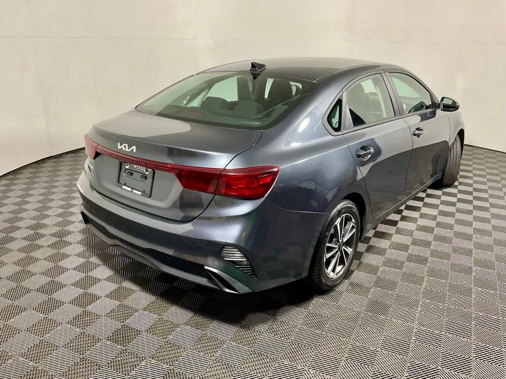 Kia Forte photo 16