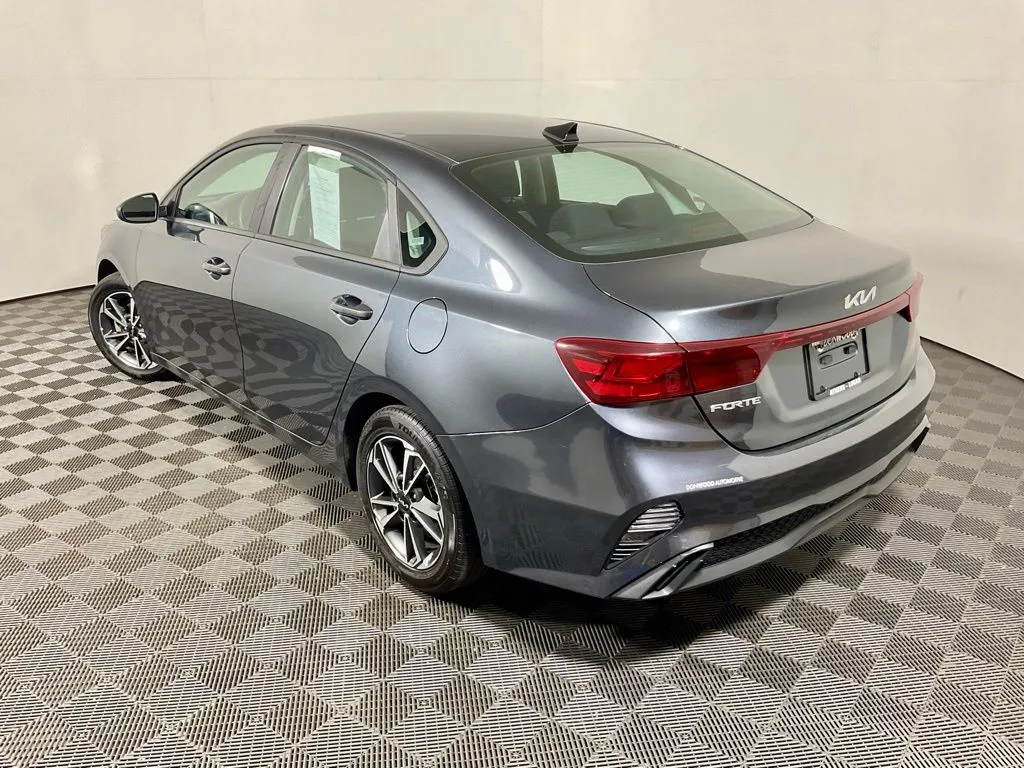 Kia Forte photo 11