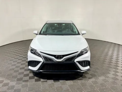 More photos of 2022 Toyota Camry SE at Don Wood Hyundai, OH