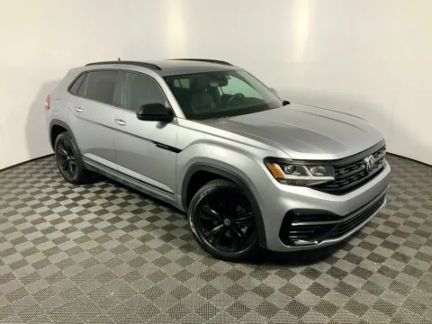 More photos of 2023 Volkswagen Atlas Cross Sport 2.0T SEL R-Line at Don Wood Hyundai, OH