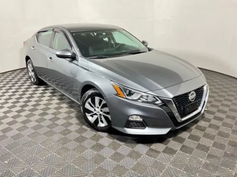 More photos of 2020 Nissan Altima 2.5 S at Don Wood Hyundai, OH