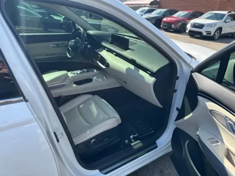 More photos of 2023 Genesis GV70 2.5T Advanced at Don Wood Hyundai, OH