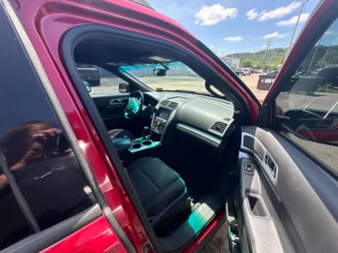 More photos of 2012 Ford Explorer XLT at Don Wood Hyundai, OH