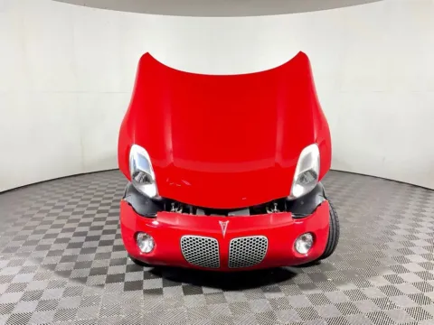 More photos of 2009 Pontiac Solstice at Don Wood Hyundai, OH