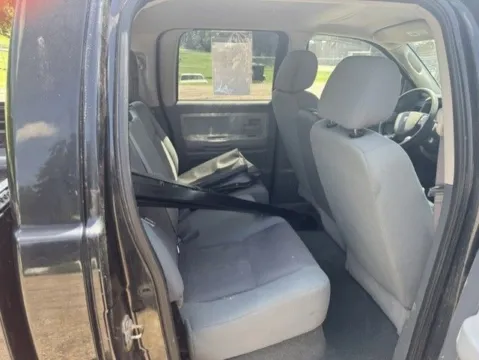 More photos of 2005 Dodge Dakota SLT at Don Wood Hyundai, OH