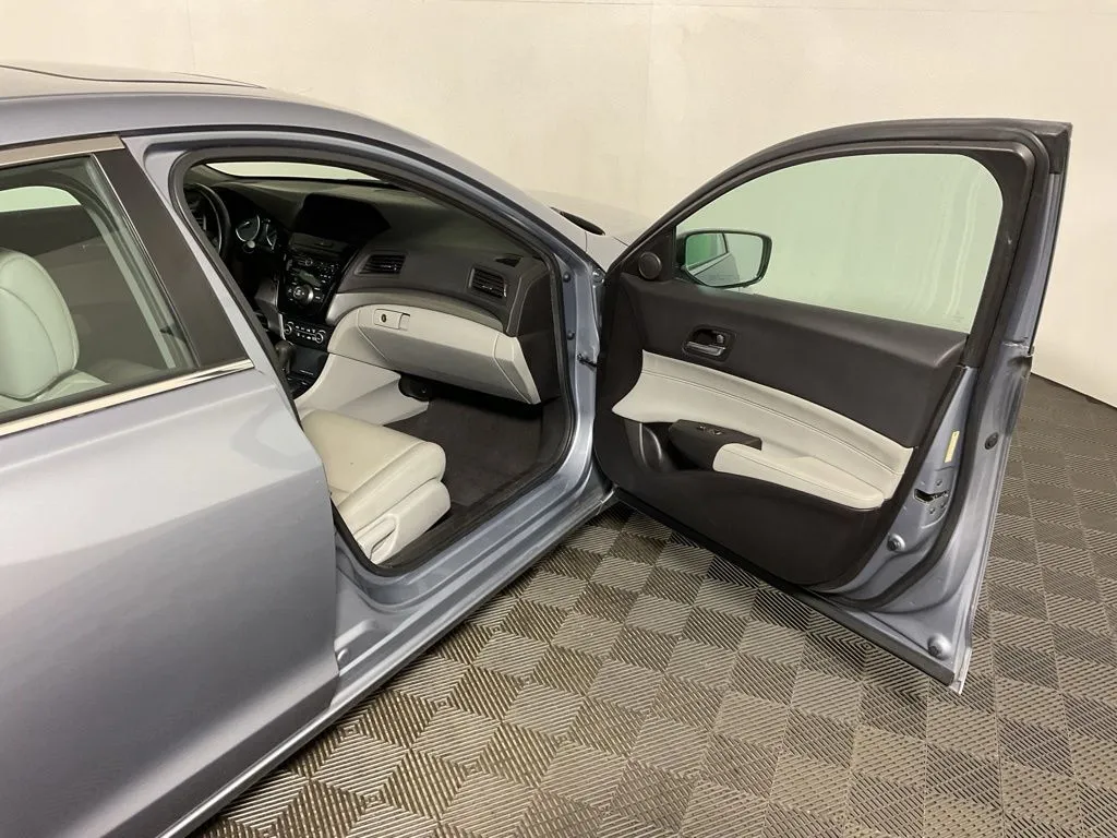 Acura ILX photo 35