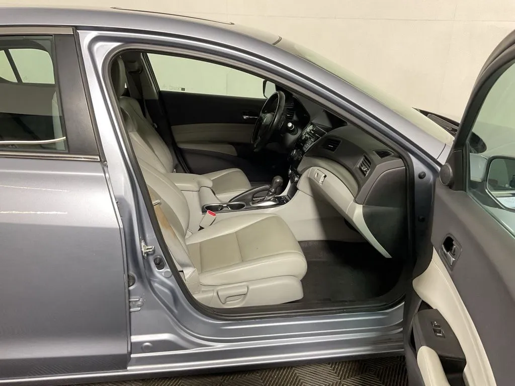 Acura ILX photo 36