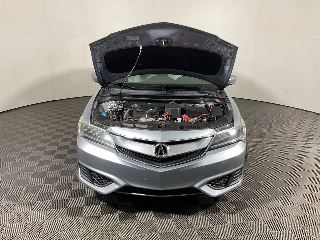 Acura ILX photo 8