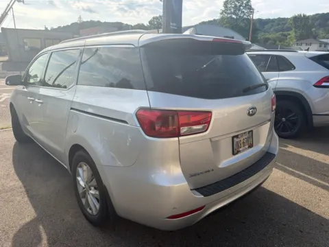 More photos of 2016 Kia Sedona EX at Don Wood Hyundai, OH