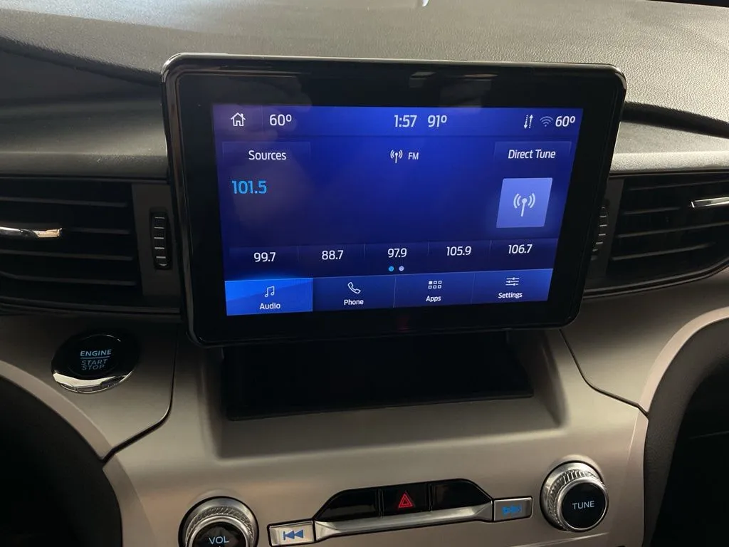 Ford Explorer photo 23