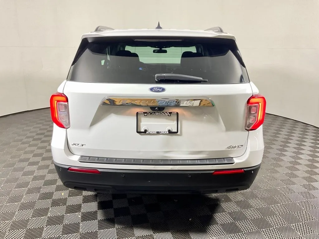 Ford Explorer photo 13