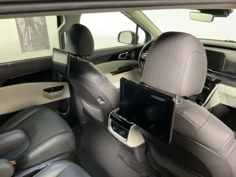 More photos of 2022 Kia Carnival SX Prestige at Don Wood Hyundai, OH