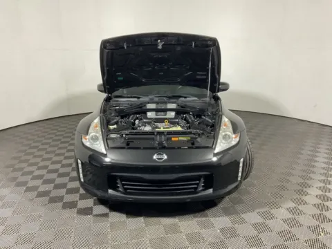 More photos of 2014 Nissan 370Z at Don Wood Hyundai, OH