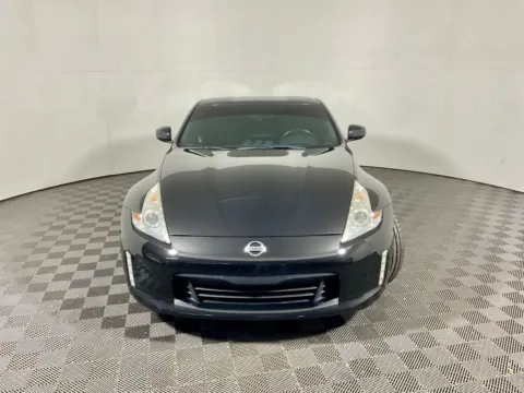 More photos of 2014 Nissan 370Z at Don Wood Hyundai, OH