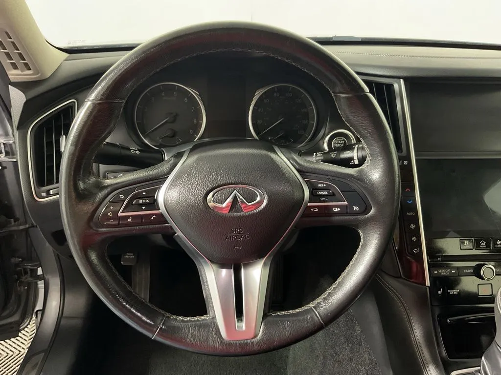 Infiniti Q50 photo 26
