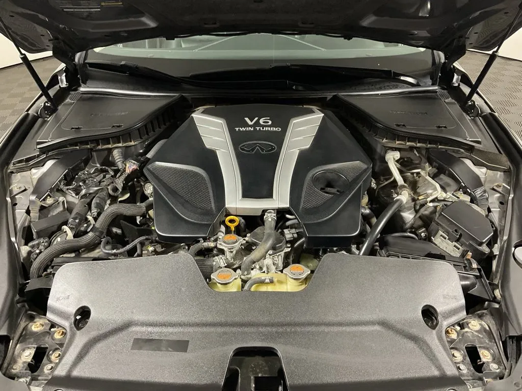 Infiniti Q50 photo 42