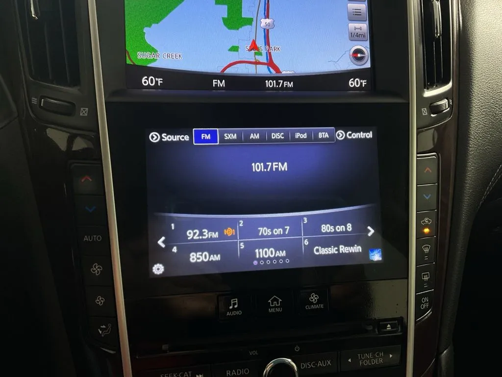 Infiniti Q50 photo 25