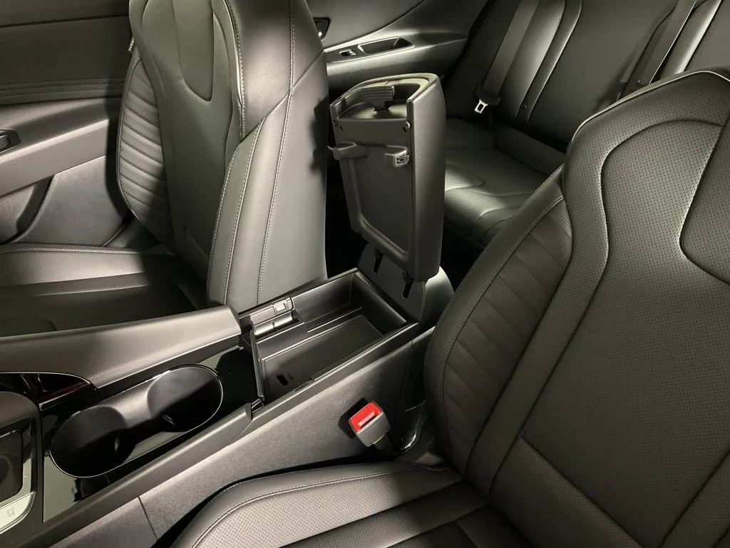 Hyundai Elantra photo 32
