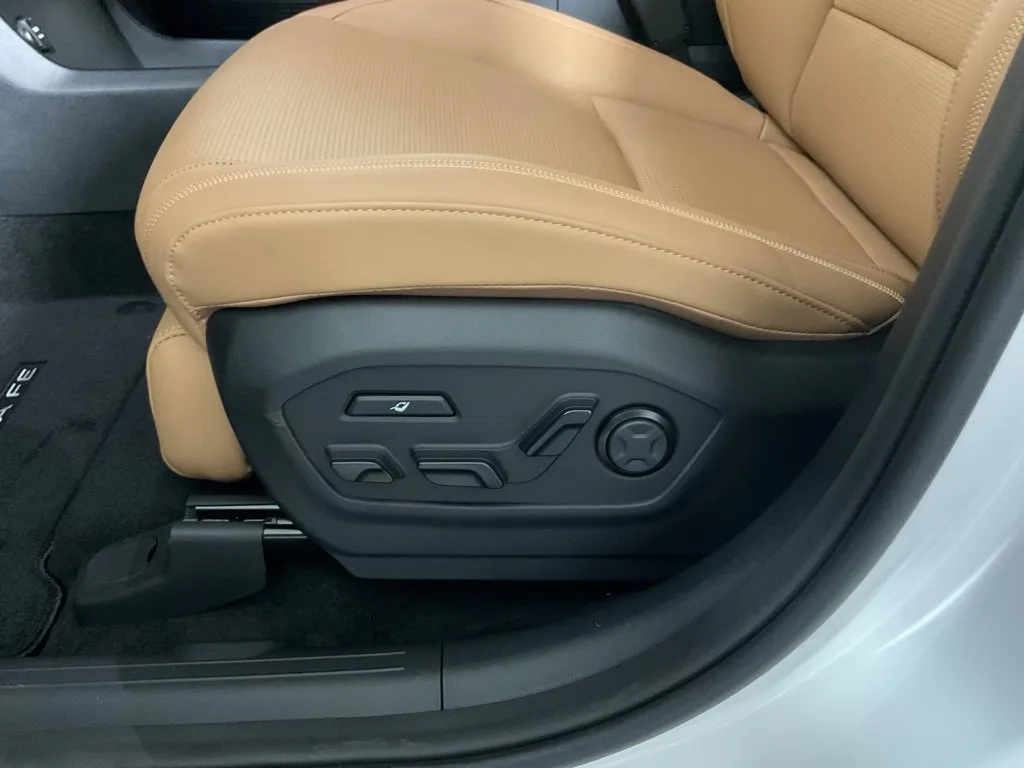 Hyundai Santa Fe photo 18