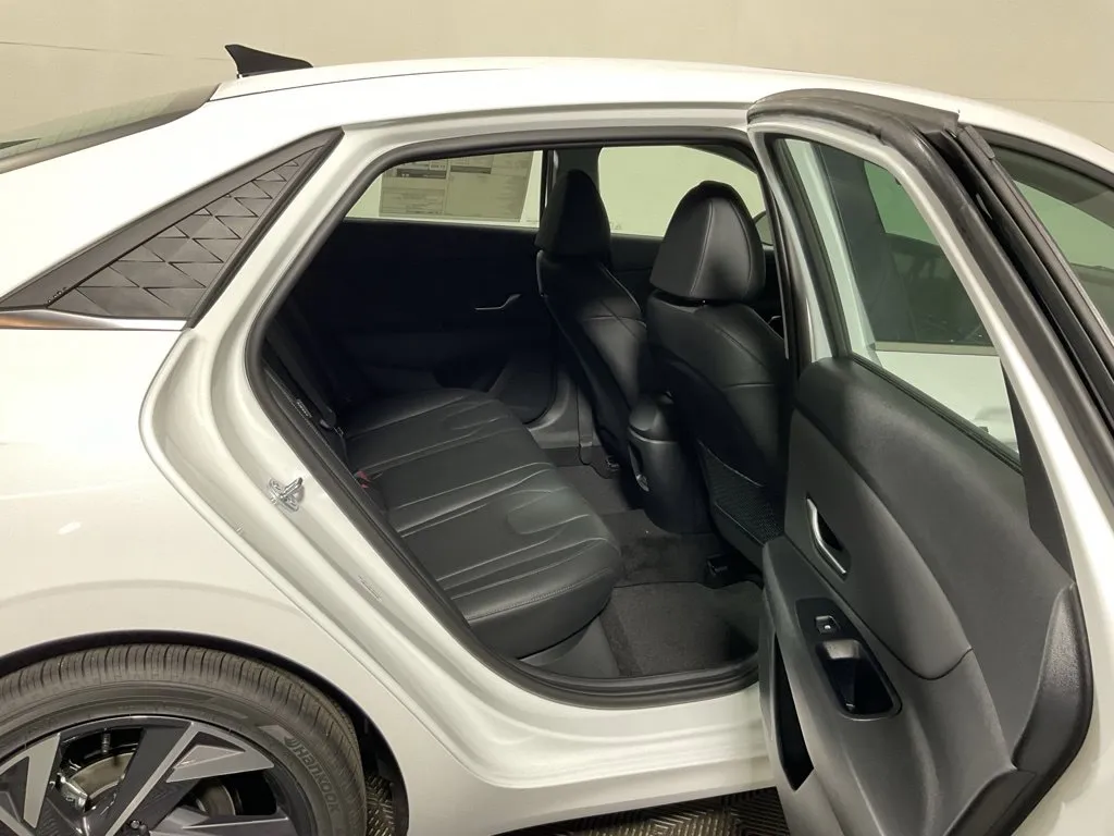 Hyundai Elantra photo 36