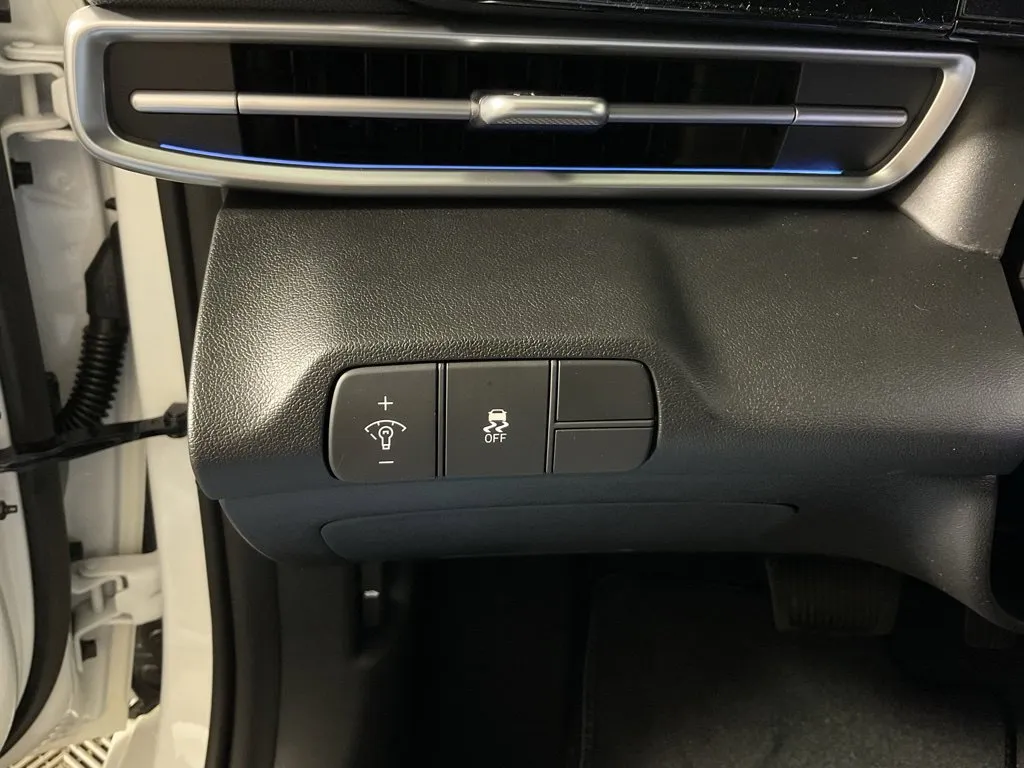 Hyundai Elantra photo 30