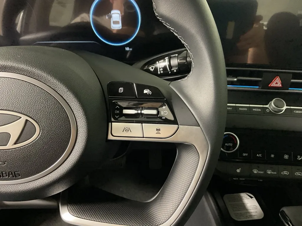 Hyundai Elantra photo 29