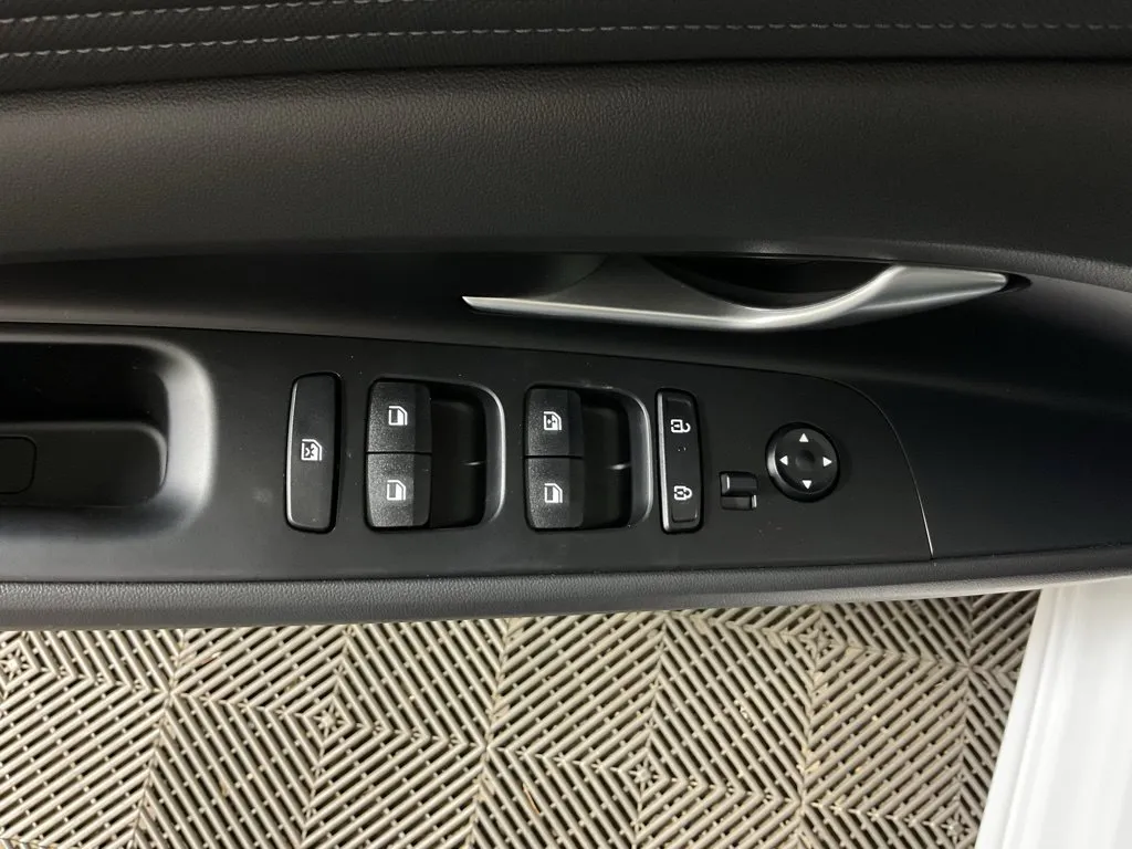 Hyundai Elantra photo 21