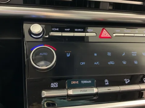 More photos of 2027 Hyundai Santa Fe XRT at Don Wood Hyundai, OH
