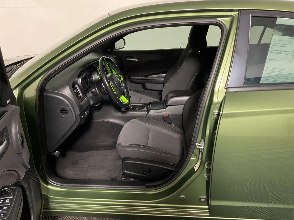 Dodge Charger photo 19
