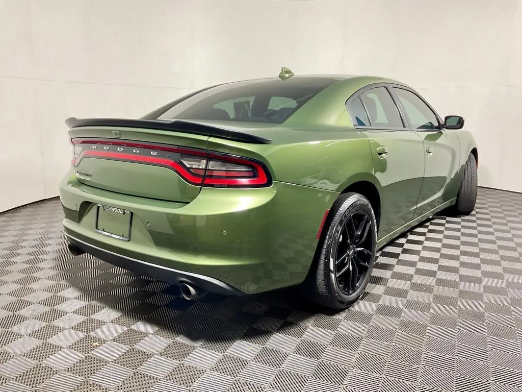 Dodge Charger photo 15